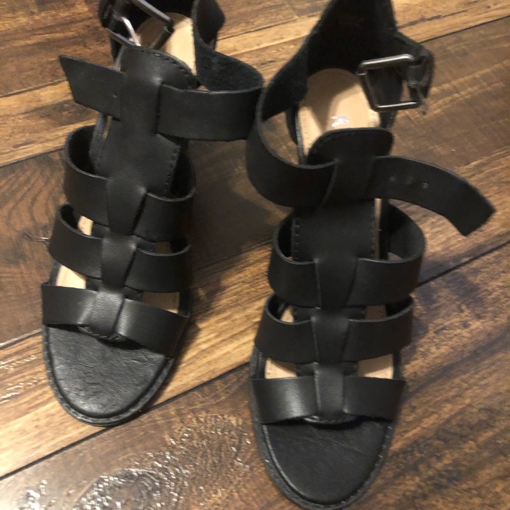 Report heel sandals